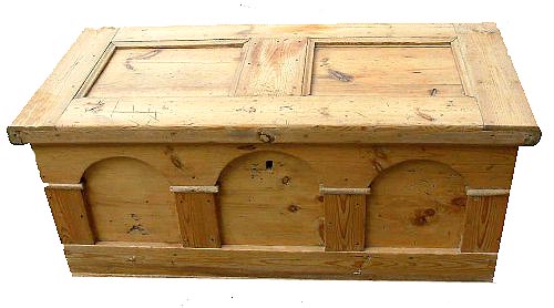 HOW TO REFINISH AN ANTIQUE CARPENTERS TOOL BOX | EHOW.CO.UK